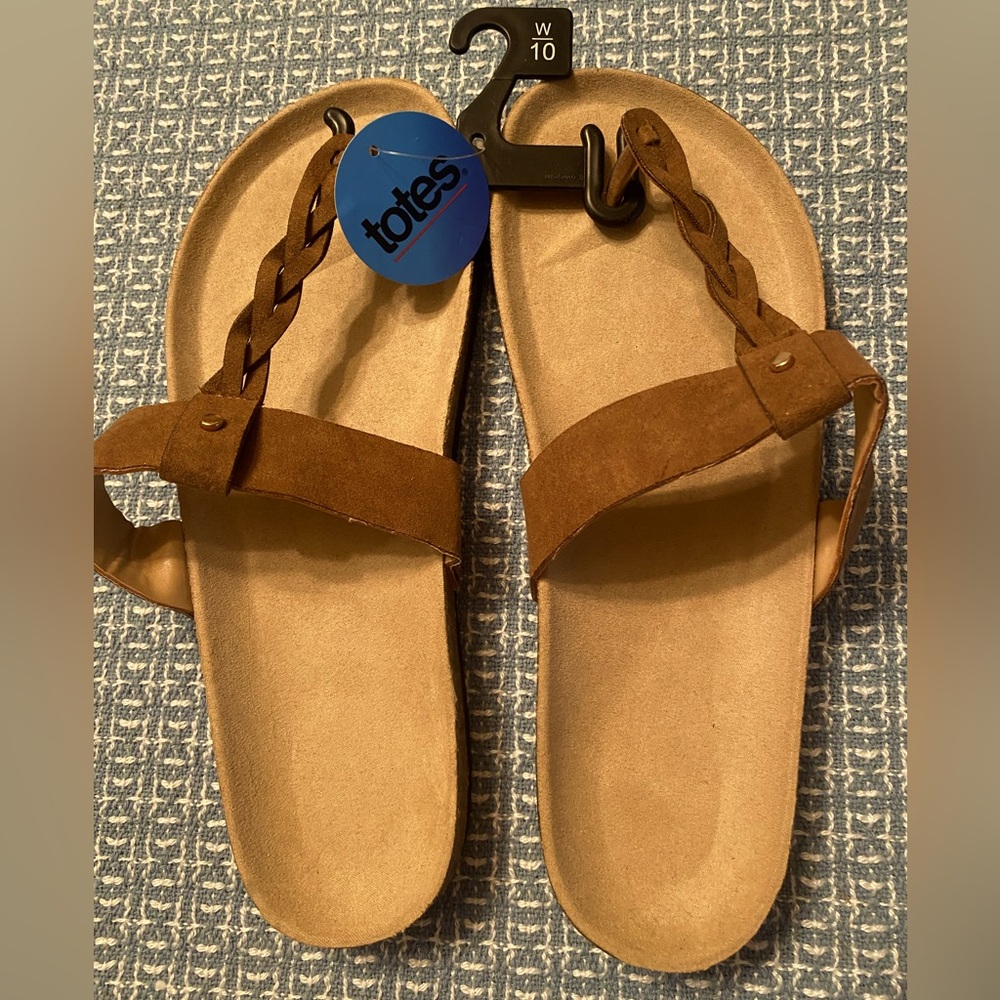 NWT TOTES Ladies Leather top strap sandals